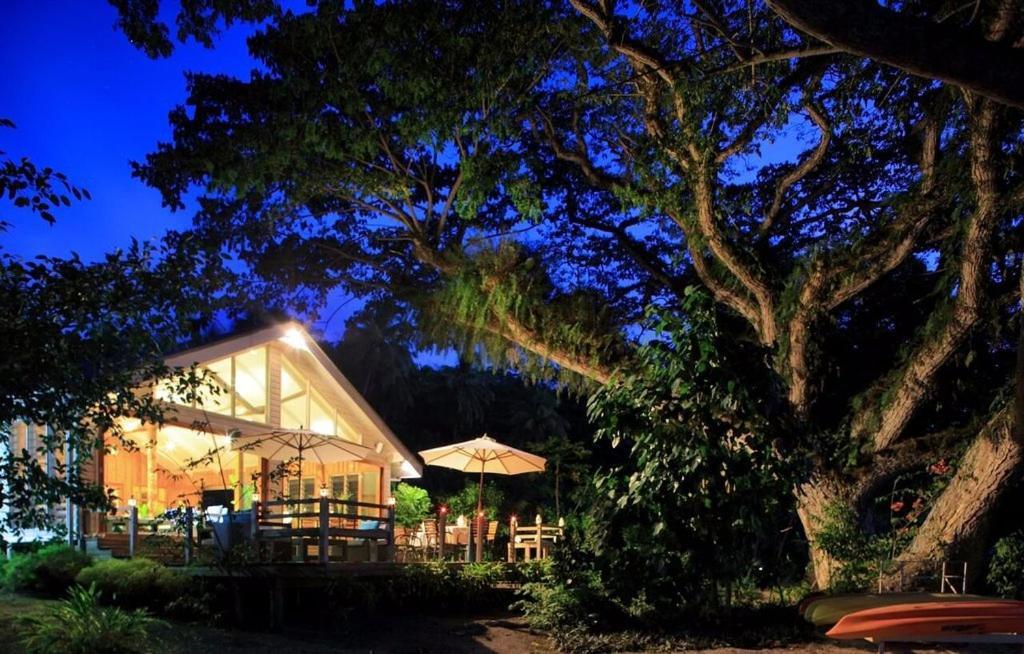 Sau Bay Resort & Spa Waiyevo Екстер'єр фото