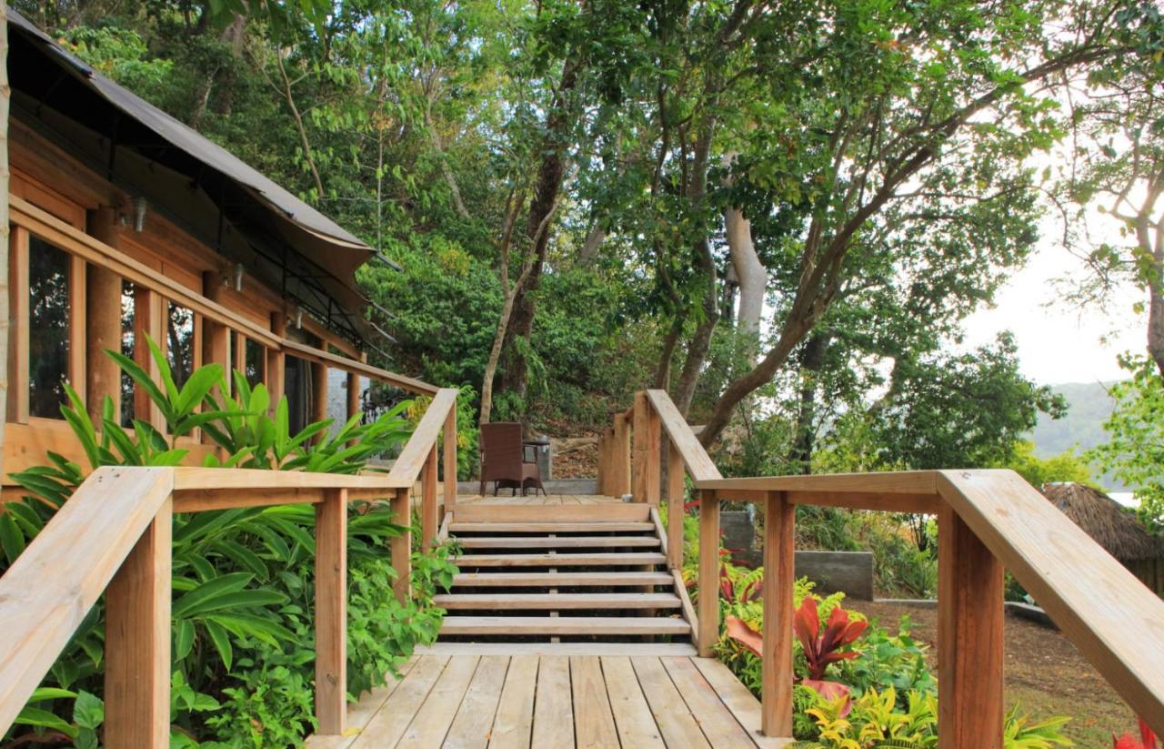 Sau Bay Resort & Spa Waiyevo Екстер'єр фото